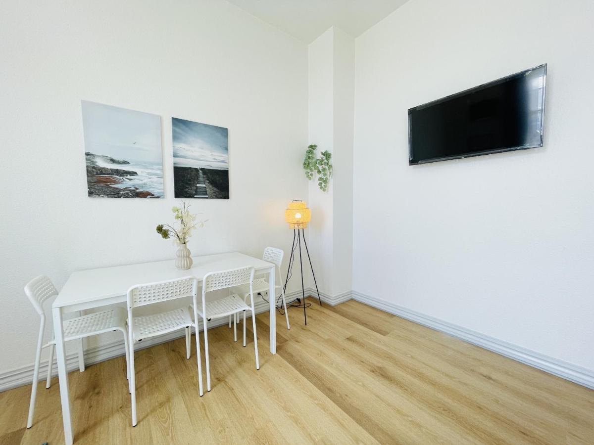 Aday - Blue Light Suite Apartment In The Center Of Hjørring Extérieur photo