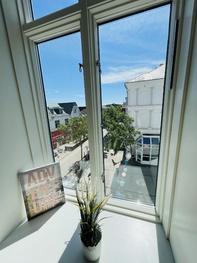 Aday - Blue Light Suite Apartment In The Center Of Hjørring Extérieur photo