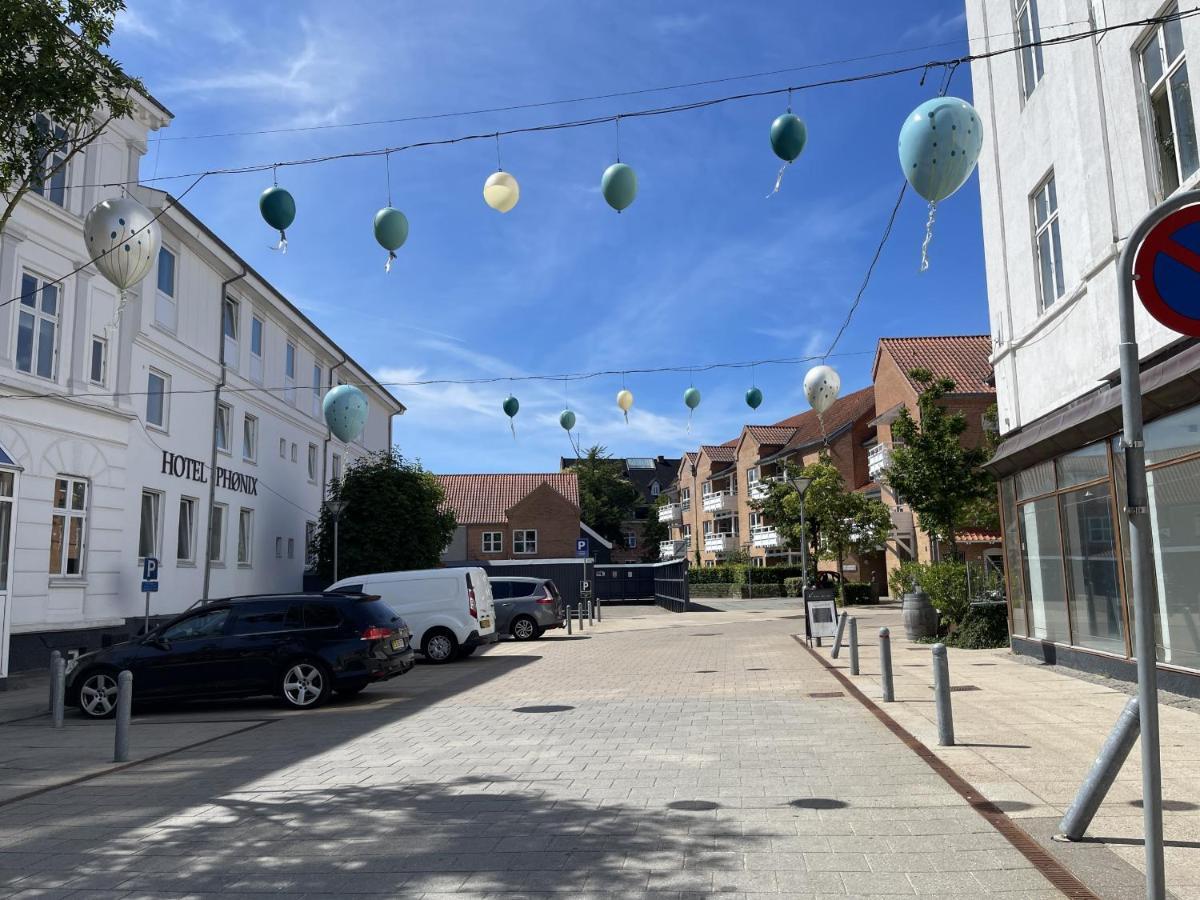 Aday - Blue Light Suite Apartment In The Center Of Hjørring Extérieur photo